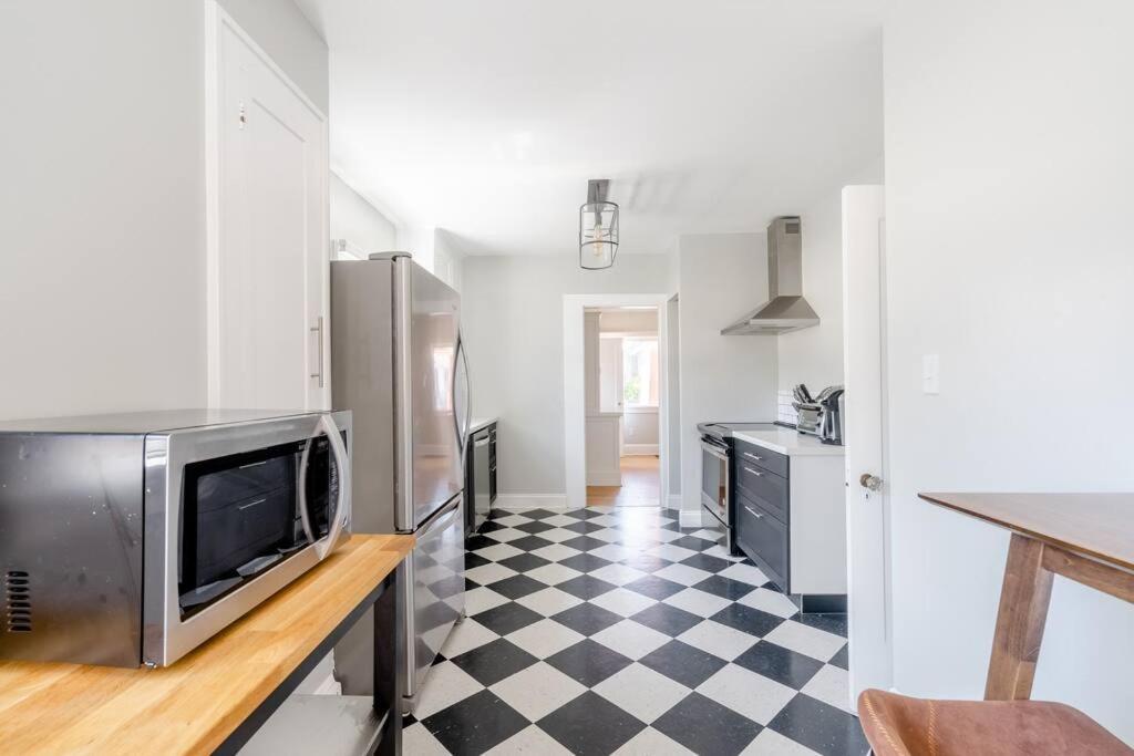Collection - Classic 1920s Alberta Four Bedroom Haven * Portland