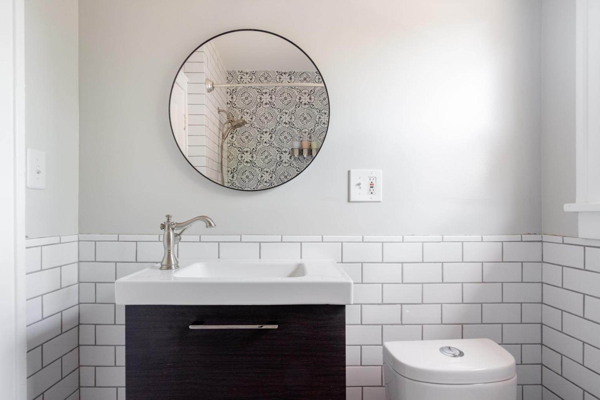 Collection - Classic 1920s Alberta Four Bedroom Haven *