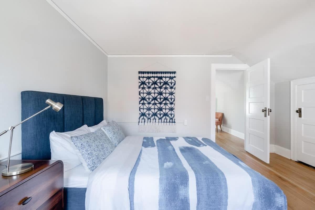Holiday home Collection - Classic 1920s Alberta Four Bedroom Haven Portland